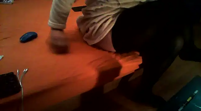 Snapshot of eblata04 chatting on 12/13/24, 09:41 eblata04 online show from 12/13/24, 09:41