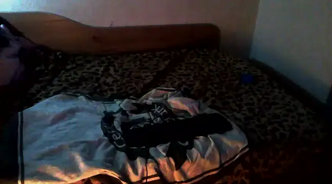 Snapshot of eblata04 chatting on 01/05/25, 04:36 eblata04 online show from 01/05/25, 04:36