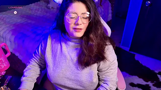 Snapshot of Azamy-12 chatting on 05/28/26, 04:43 Azamy-12 online show from 05/28/26, 04:43