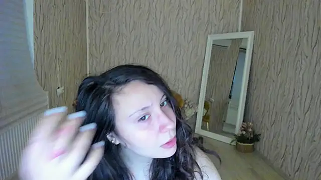 Snapshot of AishaRouhi chatting on 01/03/25, 05:28 AishaRouhi online show from 01/03/25, 05:28
