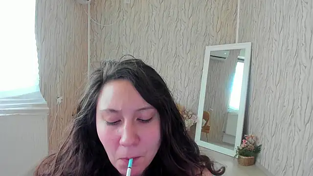 Snapshot of AishaRouhi chatting on 01/15/25, 08:30 AishaRouhi online show from 01/15/25, 08:30