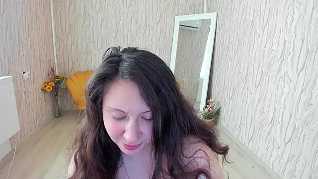 Snapshot of AishaRouhi chatting on 02/05/25, 09:25 AishaRouhi online show from 02/05/25, 09:25