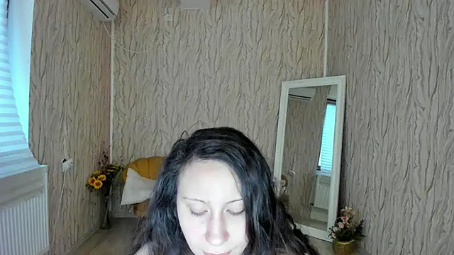 Snapshot of AishaRouhi chatting on 02/15/25, 05:30 AishaRouhi online show from 02/15/25, 05:30