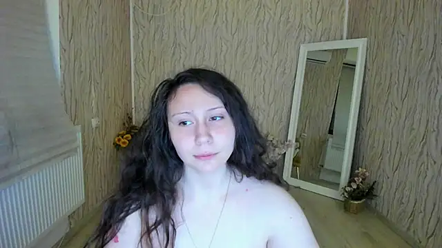 Snapshot of AishaRouhi chatting on 02/18/25, 06:26 AishaRouhi online show from 02/18/25, 06:26