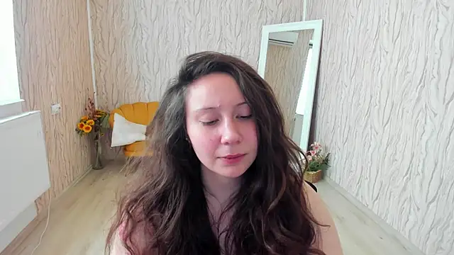 Snapshot of AishaRouhi chatting on 02/27/25, 11:20 AishaRouhi online show from 02/27/25, 11:20