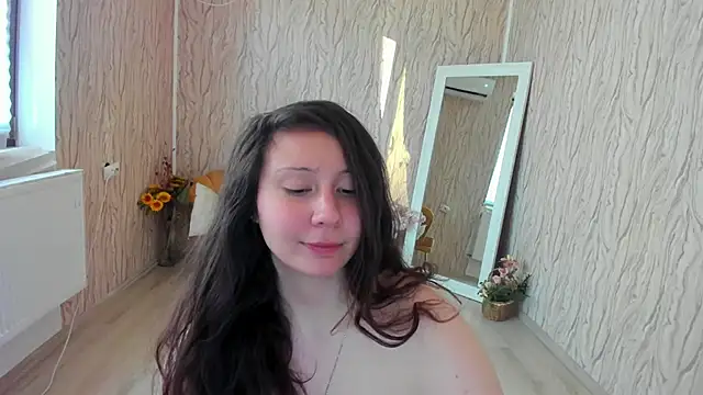 Snapshot of AishaRouhi chatting on 03/08/25, 05:38 AishaRouhi online show from 03/08/25, 05:38