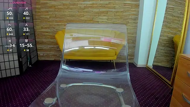 Snapshot of AishaRouhi chatting on 10/04/25, 05:49 AishaRouhi online show from 10/04/25, 05:49