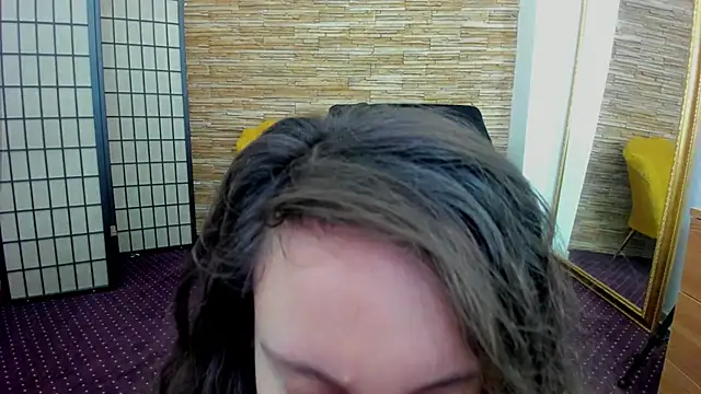 AishaRouhi online show from 11/11/25, 05:51