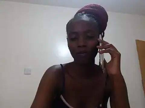 Snapshot of nanaswee chatting on 02/19/25, 12:00 nanaswee online show from 02/19/25, 12:00