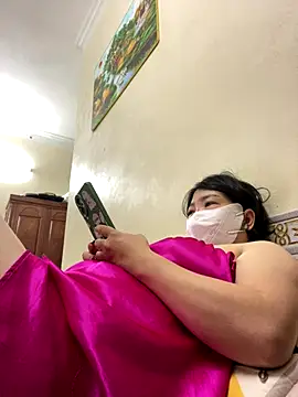 Hachi Sweetbabie  online show from 10/19/25, 12:11