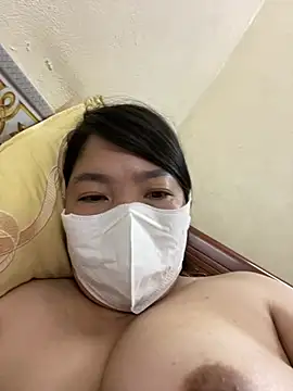 Hachi Sweetbabie  online show from 04/17/26, 10:18