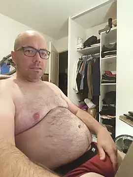 Snapshot of veryverybigdick45 chatting on 06/14/26, 09:50 veryverybigdick45 online show from 06/14/26, 09:50