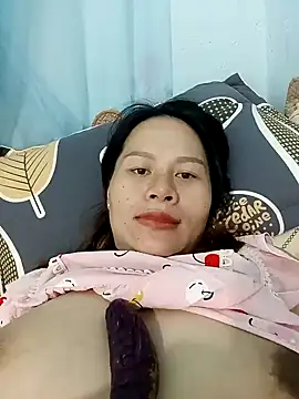 Snapshot of Baby-ladyass20 chatting on 01/01/25, 03:13 Baby-ladyass20 online show from 01/01/25, 03:13