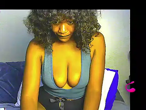 Snapshot of lilylovexx chatting on 11/17/25, 06:30 lilylovexx online show from 11/17/25, 06:30