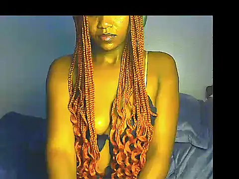 Snapshot of lilylovexx chatting on 12/20/25, 05:58 lilylovexx online show from 12/20/25, 05:58