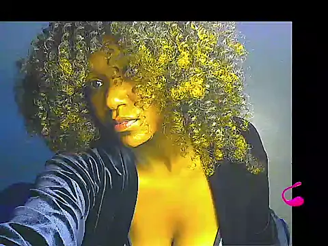 Snapshot of lilylovexx chatting on 02/19/26, 02:07 lilylovexx online show from 02/19/26, 02:07