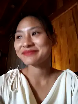 Snapshot of trieungoclnt chatting on 09/18/25, 04:03 trieungoclnt online show from 09/18/25, 04:03