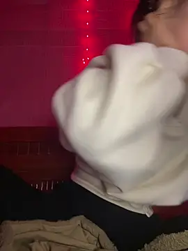 trieungoclnt online show from 02/19/26, 10:22