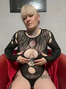 poussichienne online show from 02/09/25, 01:56