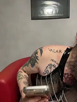 poussichienne online show from 03/08/25, 12:52