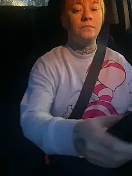 poussichienne online show from 03/16/26, 05:24