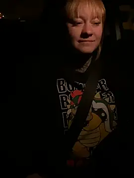 poussichienne online show from 04/22/26, 02:36