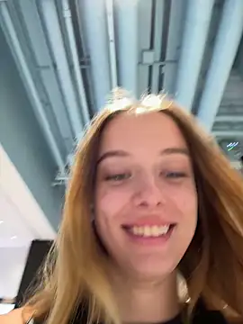 Snapshot of enjoy_my_beauty chatting on 02/10/25, 04:19 enjoy my beauty online show from 02/10/25, 04:19