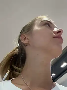 Snapshot of enjoy_my_beauty chatting on 02/12/25, 07:34 enjoy my beauty online show from 02/12/25, 07:34