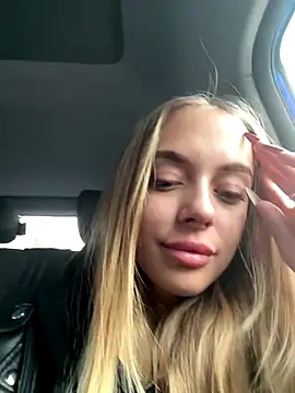 Snapshot of enjoy_my_beauty chatting on 10/28/25, 07:12 enjoy my beauty online show from 10/28/25, 07:12