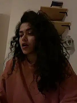 Snapshot of Curvydesifromgermany chatting on 12/30/24, 03:46 Curvydesifromgermany online show from 12/30/24, 03:46