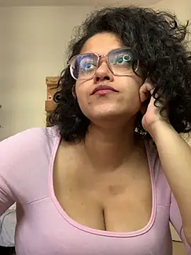 Snapshot of Curvydesifromgermany chatting on 03/10/25, 12:48 Curvydesifromgermany online show from 03/10/25, 12:48