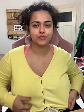 Snapshot of Curvydesifromgermany chatting on 11/04/25, 01:21 Curvydesifromgermany online show from 11/04/25, 01:21