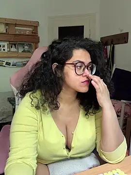 Curvydesifromgermany online show from 05/07/26, 01:16