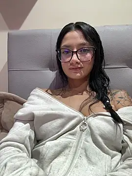 mariiana-diaz online show from 03/23/26, 02:59