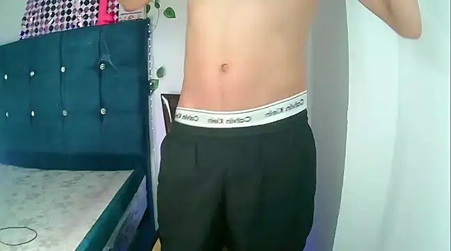 Snapshot of Kevin_Torres chatting on 12/11/24, 05:53 Kevin Torres online show from 12/11/24, 05:53