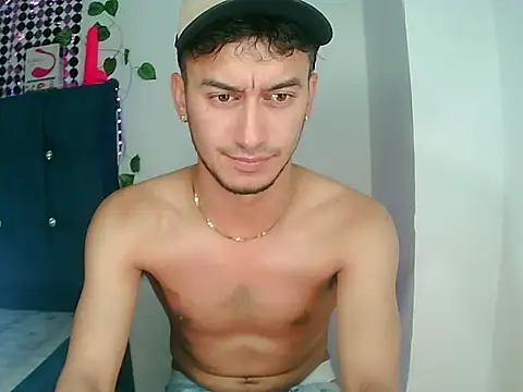 Snapshot of Kevin_Torres chatting on 12/27/24, 11:21 Kevin Torres online show from 12/27/24, 11:21