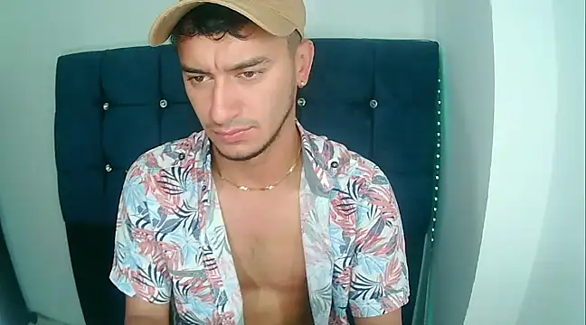 Snapshot of Kevin_Torres chatting on 01/11/25, 03:20 Kevin Torres online show from 01/11/25, 03:20