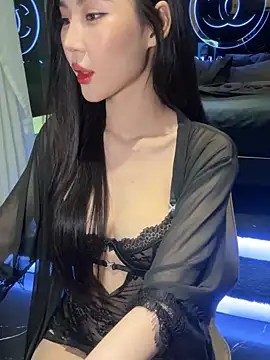 Snapshot of Almiraa68 chatting on 01/03/25, 05:10 Almiraa68 online show from 01/03/25, 05:10