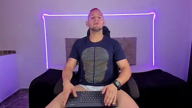 Snapshot of Damon_Bakert chatting on 03/20/25, 02:53 Damon Bakert online show from 03/20/25, 02:53