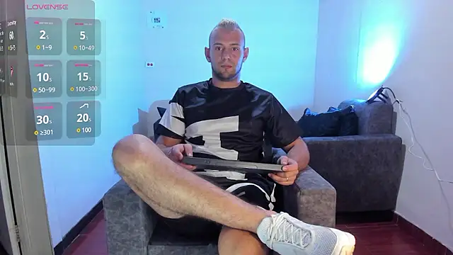 Snapshot of Damon_Bakert chatting on 01/10/26, 10:25 Damon Bakert online show from 01/10/26, 10:25