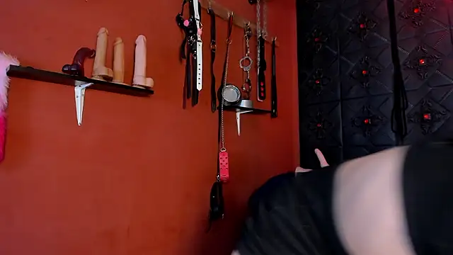 annavi  online show from 03/06/26, 07:10