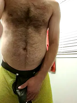 Snapshot of bigdickdaddy2184 chatting on 01/04/25, 03:50 bigdickdaddy2184 online show from 01/04/25, 03:50