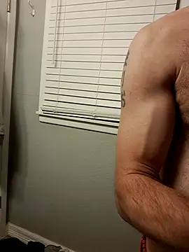 Snapshot of bigdickdaddy2184 chatting on 02/10/25, 05:47 bigdickdaddy2184 online show from 02/10/25, 05:47