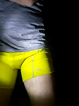 Snapshot of bigdickdaddy2184 chatting on 03/12/25, 08:19 bigdickdaddy2184 online show from 03/12/25, 08:19