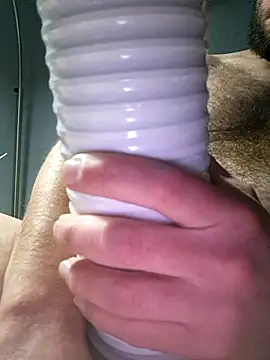 Snapshot of bigdickdaddy2184 chatting on 03/16/25, 10:44 bigdickdaddy2184 online show from 03/16/25, 10:44