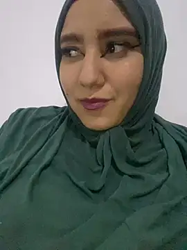 Snapshot of hannahayat chatting on 12/18/24, 11:51 hannahayat online show from 12/18/24, 11:51