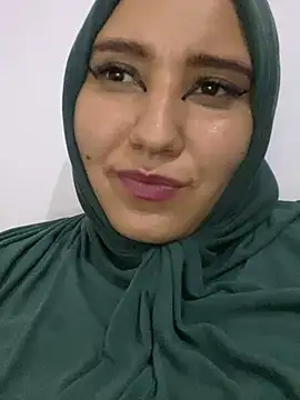 Snapshot of hannahayat chatting on 12/20/24, 01:58 hannahayat online show from 12/20/24, 01:58