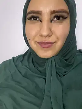 Snapshot of hannahayat chatting on 12/21/24, 03:14 hannahayat online show from 12/21/24, 03:14