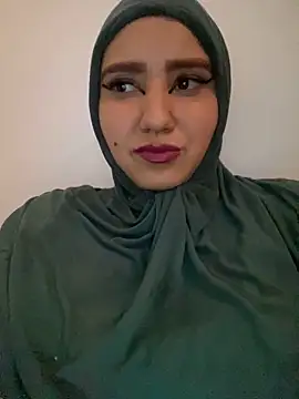 Snapshot of hannahayat chatting on 12/21/24, 03:20 hannahayat online show from 12/21/24, 03:20