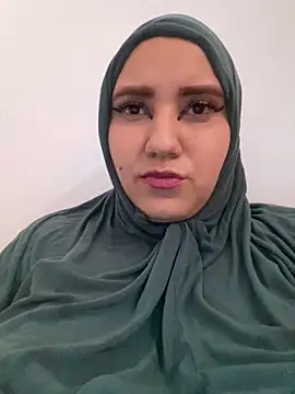 Snapshot of hannahayat chatting on 12/22/24, 03:11 hannahayat online show from 12/22/24, 03:11